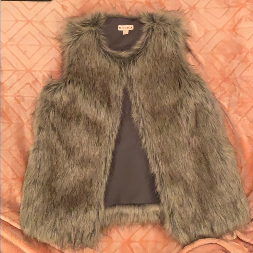 Fur vest